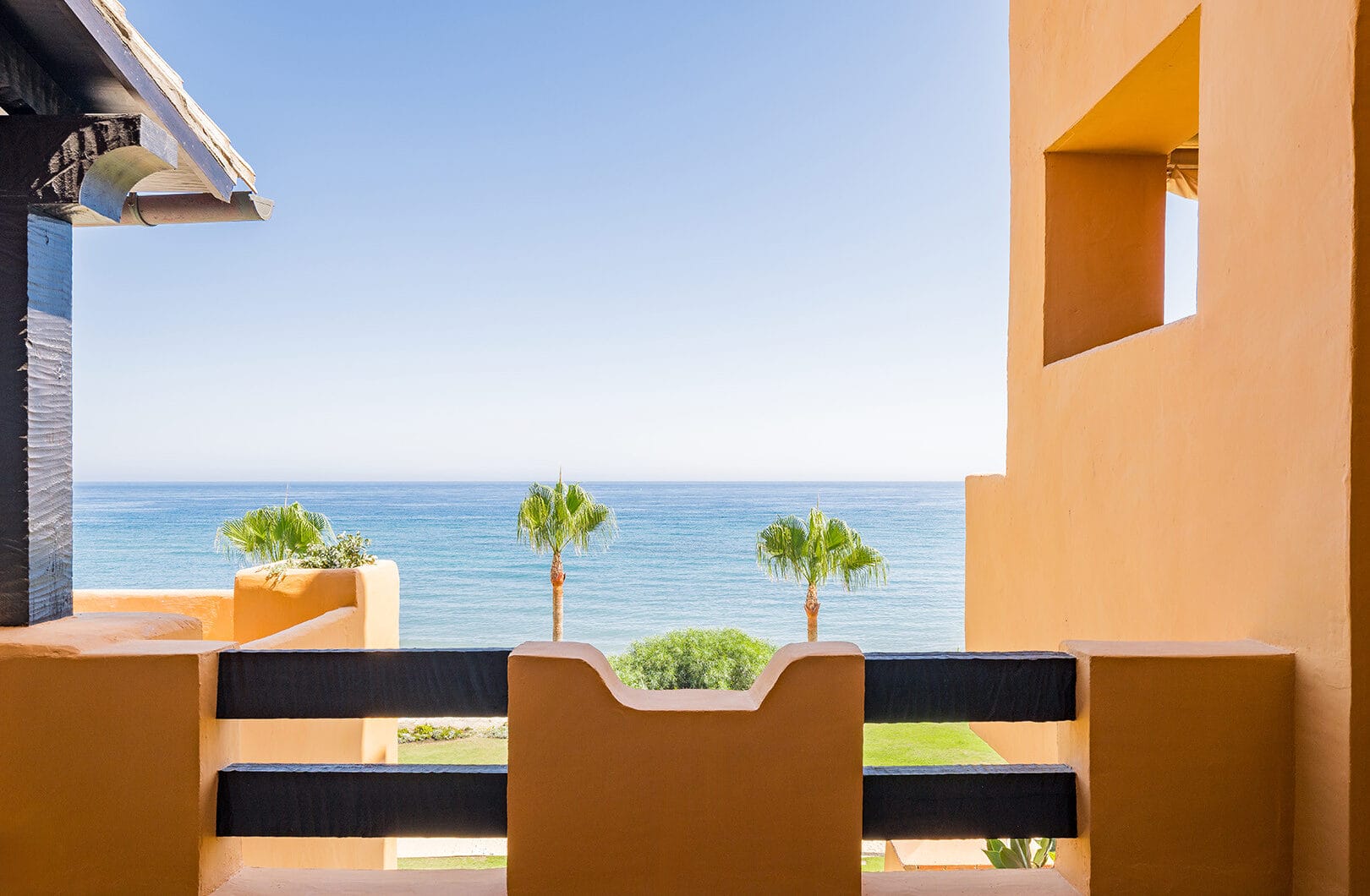 Fully Renovated 4-Bedroom Sea View Apartment – Los Granados del Mar, Estepona