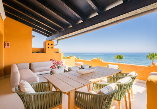 Fully Renovated 4-Bedroom Sea View Apartment – Los Granados del Mar, Estepona