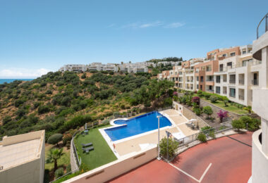 Stunning apartment with panoramic views in Altos de Los Monteros