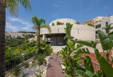 Stunning apartment with panoramic views in Altos de Los Monteros