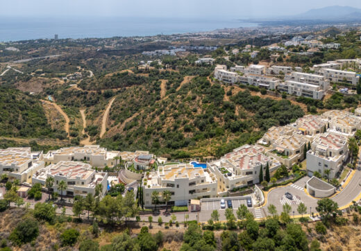 Stunning apartment with panoramic views in Altos de Los Monteros