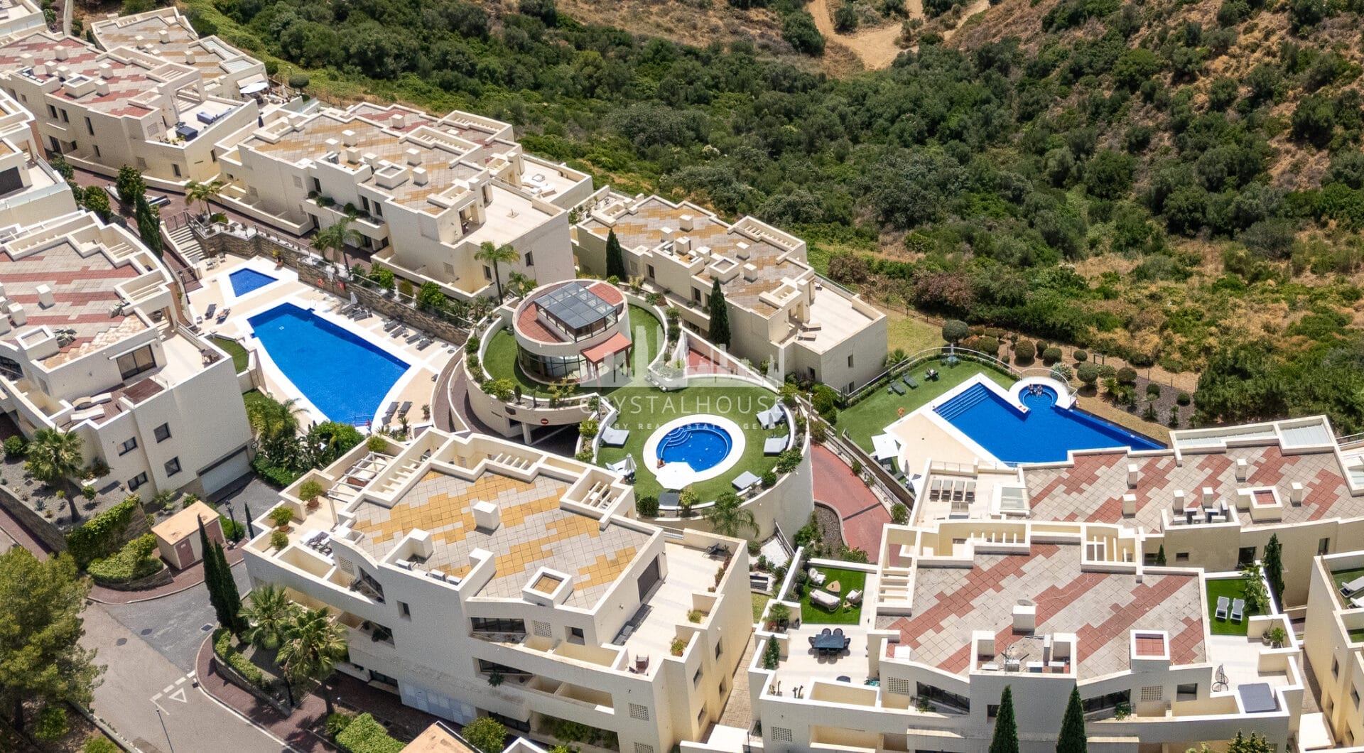 Stunning apartment with panoramic views in Altos de Los Monteros