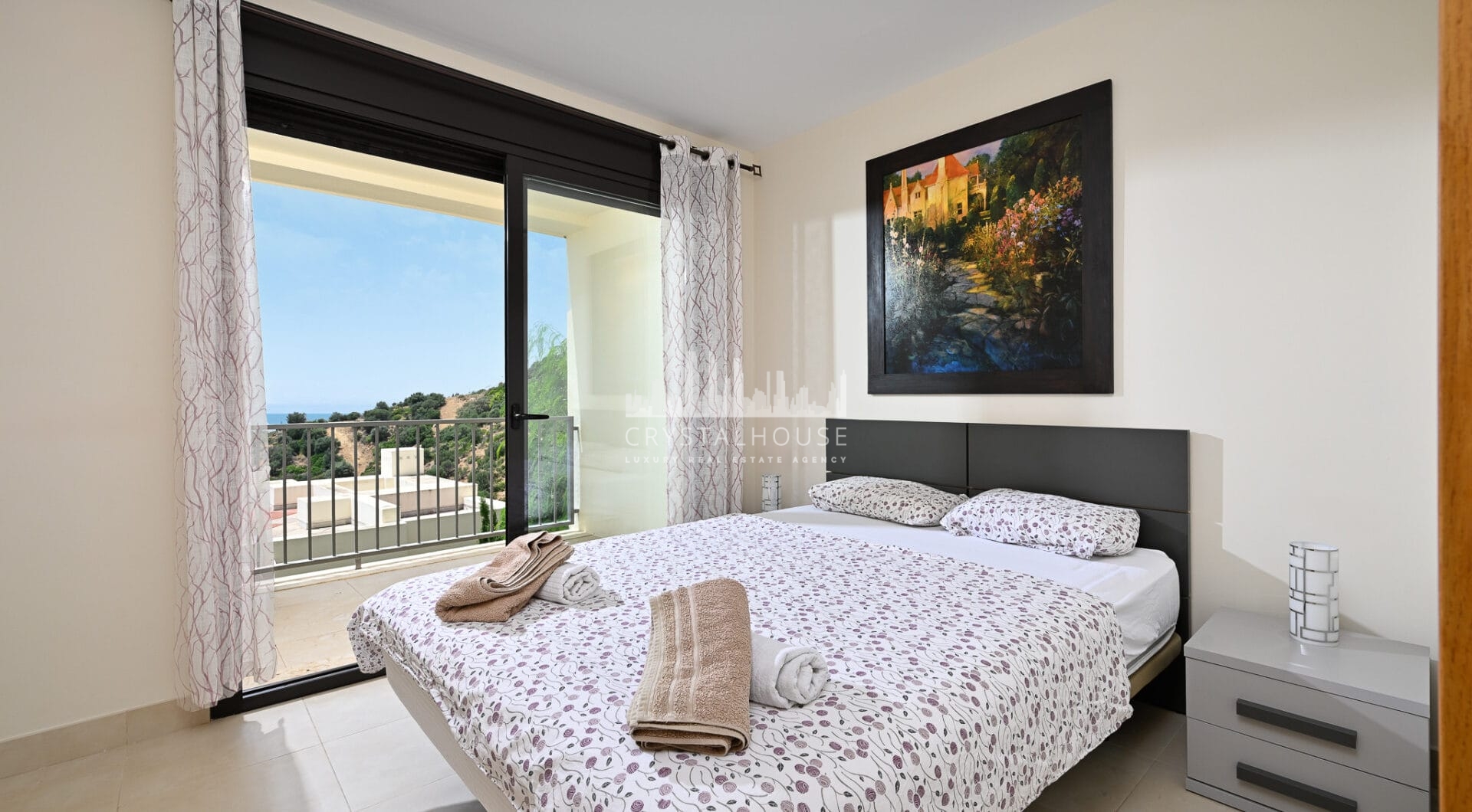 Stunning apartment with panoramic views in Altos de Los Monteros