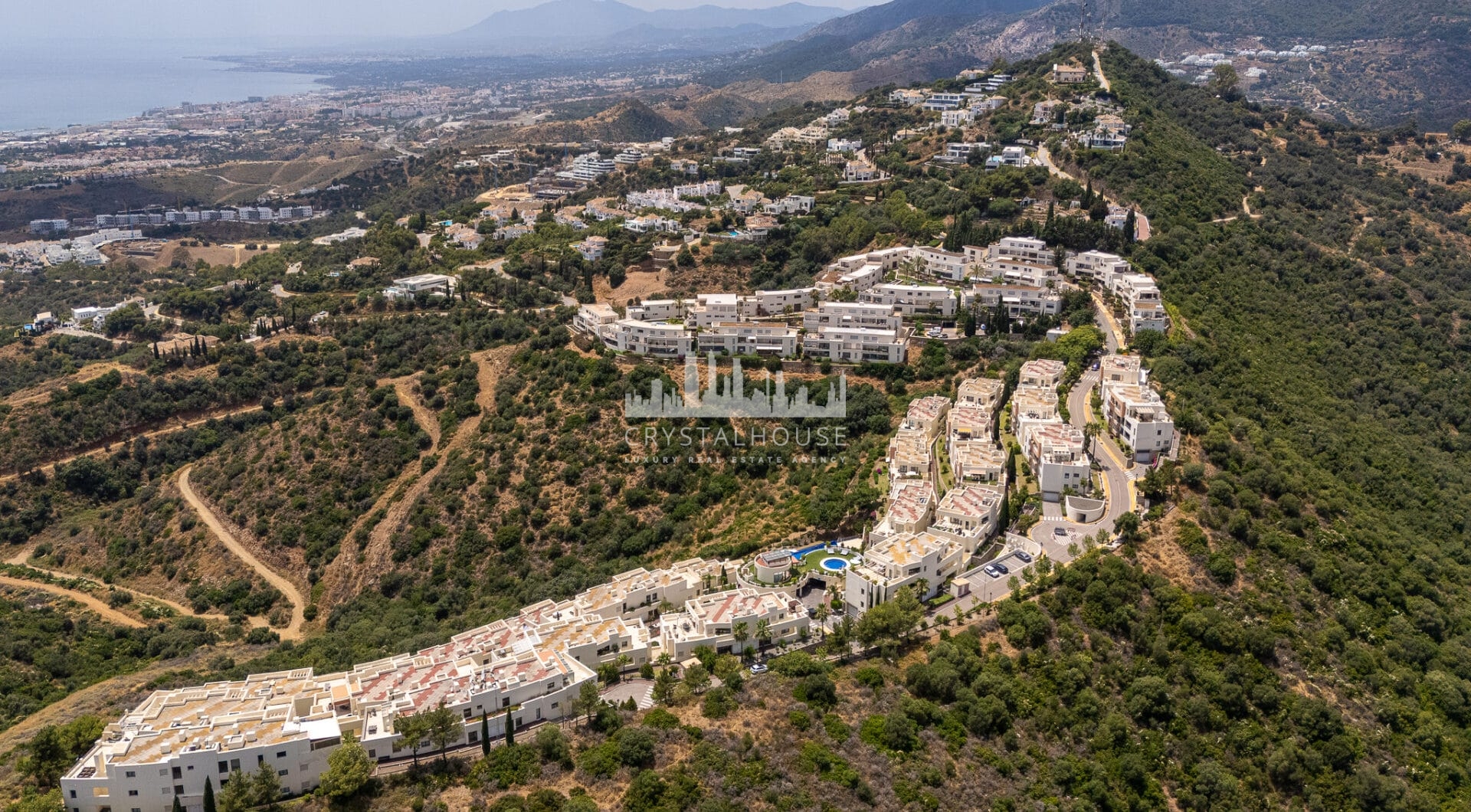 Stunning apartment with panoramic views in Altos de Los Monteros