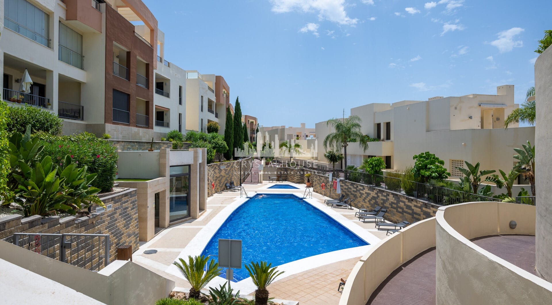 Stunning apartment with panoramic views in Altos de Los Monteros