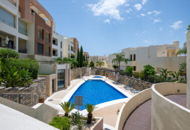 Stunning apartment with panoramic views in Altos de Los Monteros