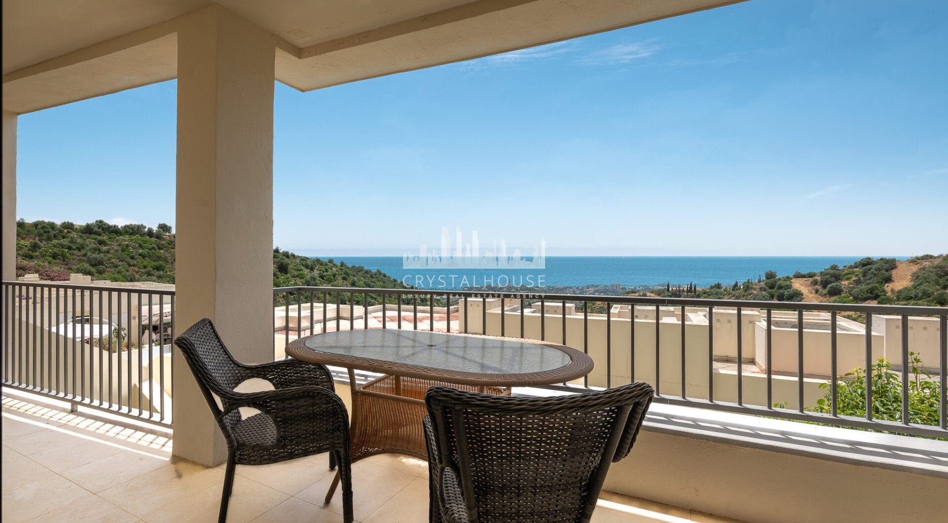 Stunning apartment with panoramic views in Altos de Los Monteros