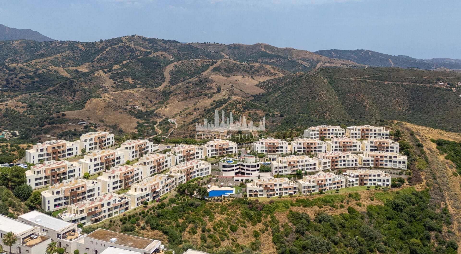 Stunning apartment with panoramic views in Altos de Los Monteros