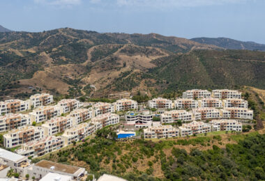 Stunning apartment with panoramic views in Altos de Los Monteros
