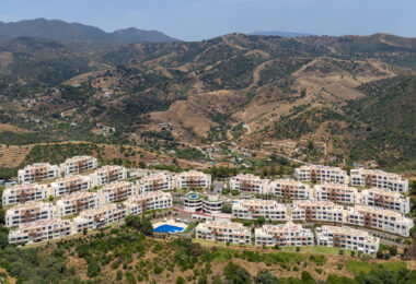 Stunning apartment with panoramic views in Altos de Los Monteros