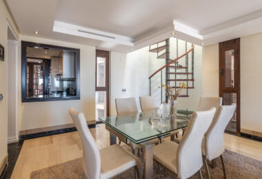 Beachfront Penthouse with Private Pool – Estepona
