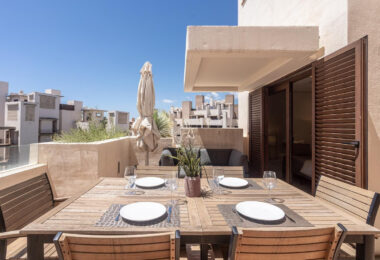 Beachfront Penthouse with Private Pool – Estepona