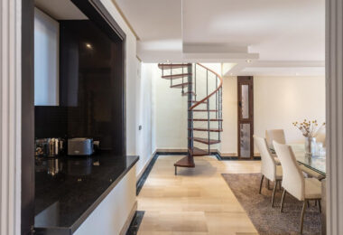 Beachfront Penthouse with Private Pool – Estepona
