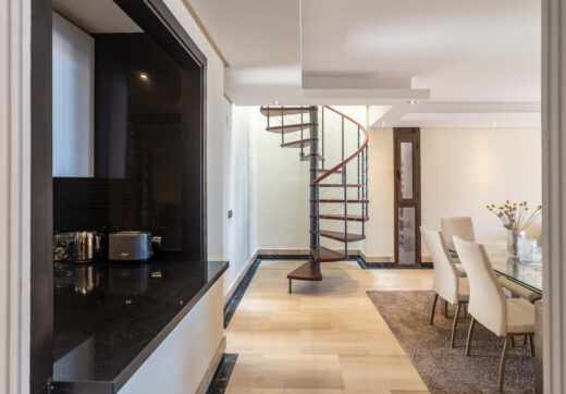Beachfront Penthouse with Private Pool – Estepona