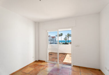 OPPORTUNITY-PRICE JUST REDUCED FOR A QUICK SALE: Stunning Luxury Front Line Beach Villa in Marbesa, Marbella East