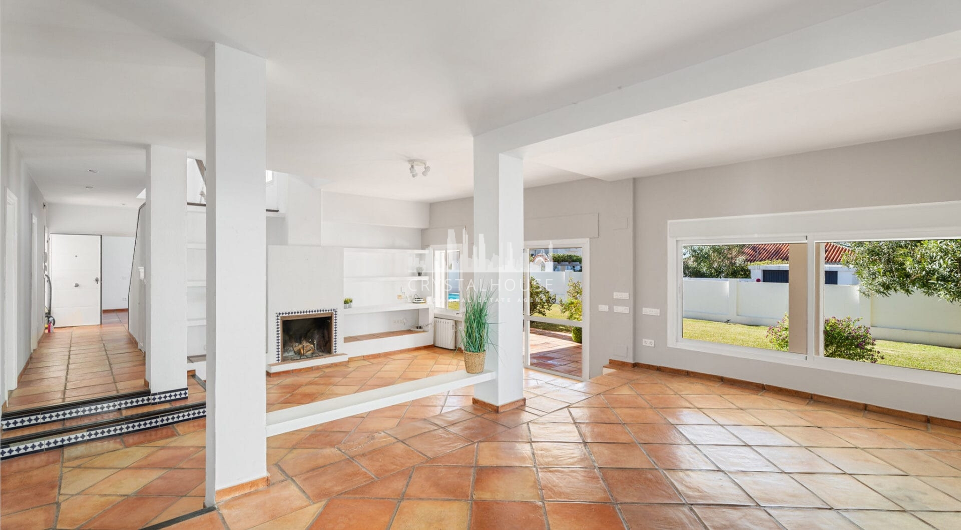 OPPORTUNITY-PRICE JUST REDUCED FOR A QUICK SALE: Stunning Luxury Front Line Beach Villa in Marbesa, Marbella East