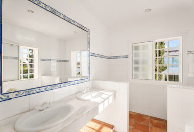 OPPORTUNITY-PRICE JUST REDUCED FOR A QUICK SALE: Stunning Luxury Front Line Beach Villa in Marbesa, Marbella East
