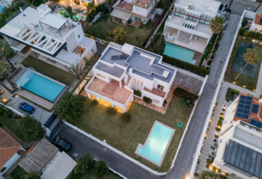OPPORTUNITY-PRICE JUST REDUCED FOR A QUICK SALE: Stunning Luxury Front Line Beach Villa in Marbesa, Marbella East