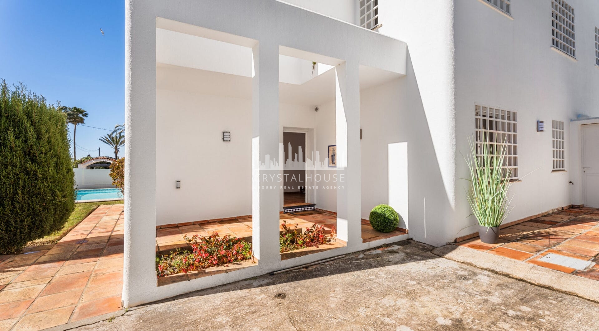 OPPORTUNITY-PRICE JUST REDUCED FOR A QUICK SALE: Stunning Luxury Front Line Beach Villa in Marbesa, Marbella East