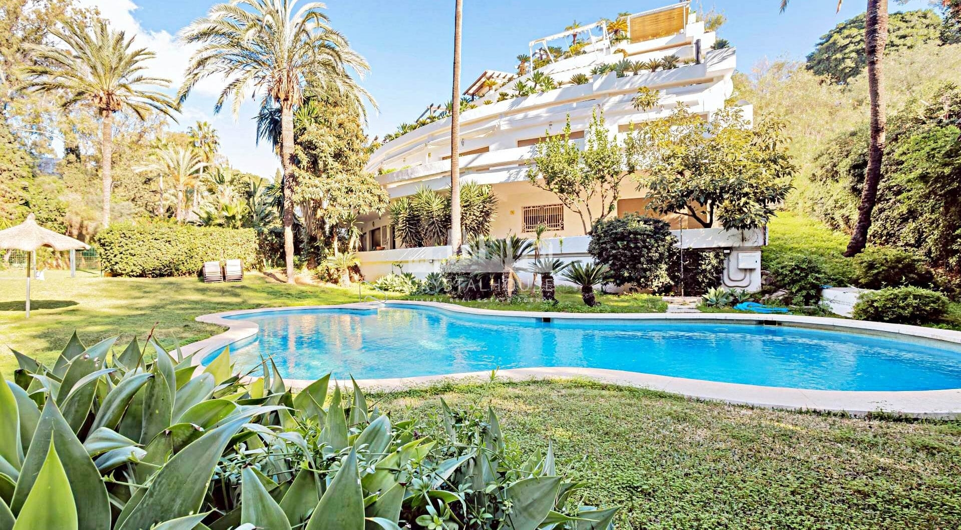 Elegant  apartment in King Hills , Marbella Golden Mile