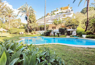 Elegant  apartment in King Hills , Marbella Golden Mile