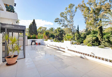 Elegant  apartment in King Hills , Marbella Golden Mile