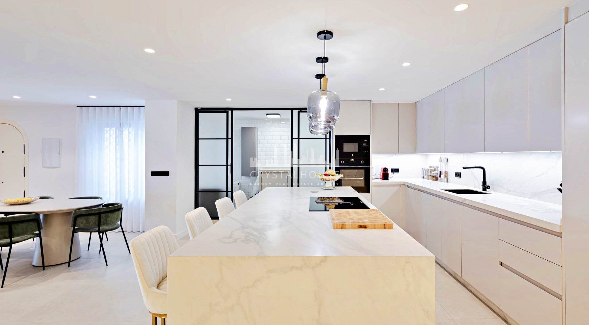 Elegant  apartment in King Hills , Marbella Golden Mile