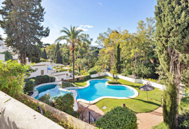 Elegant  apartment in King Hills , Marbella Golden Mile