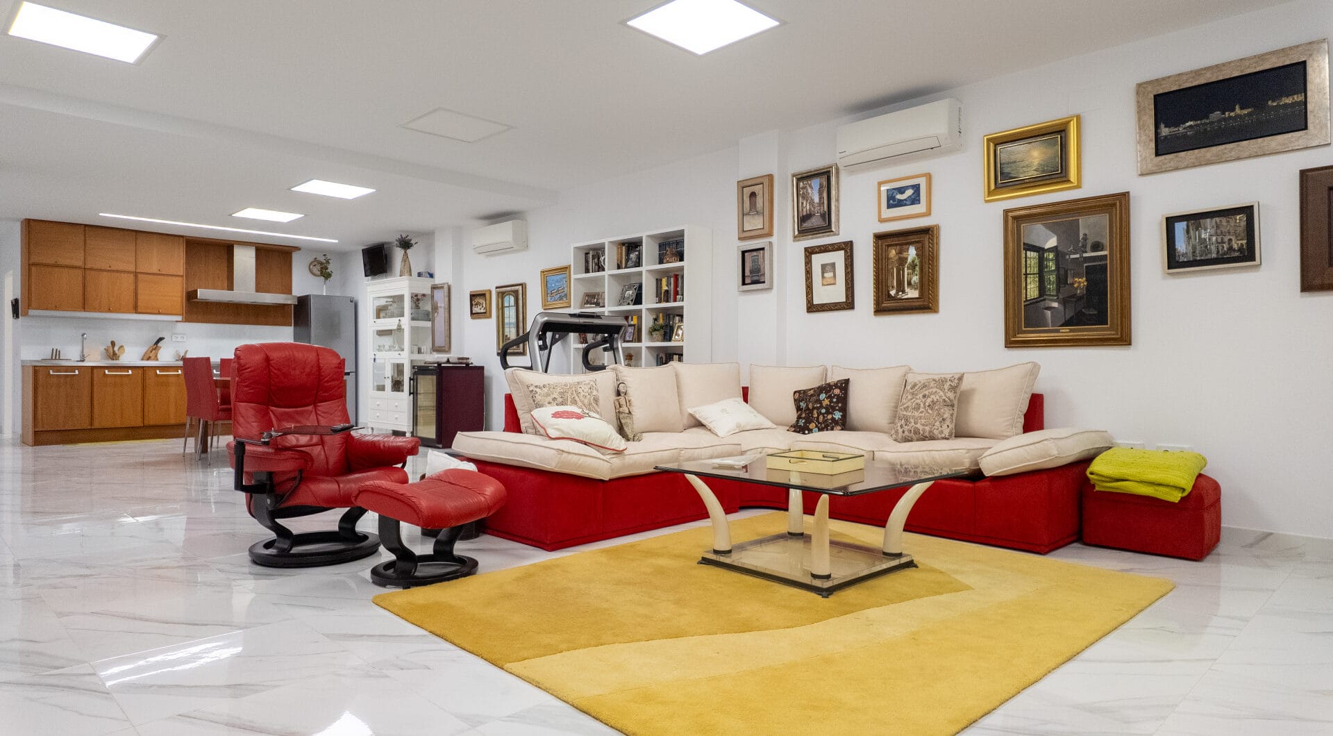 Exquisite Luxury Villa with Panoramic Sea and Mountain Views in Pedregalejo, Malaga