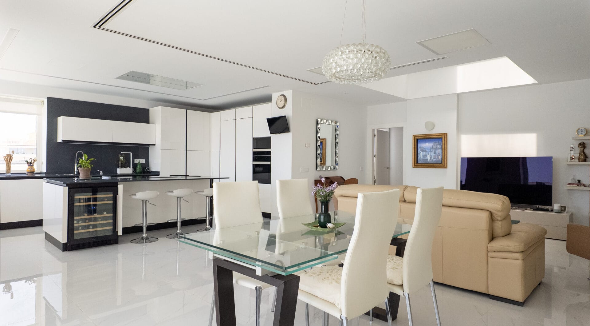 Exquisite Luxury Villa with Panoramic Sea and Mountain Views in Pedregalejo, Malaga