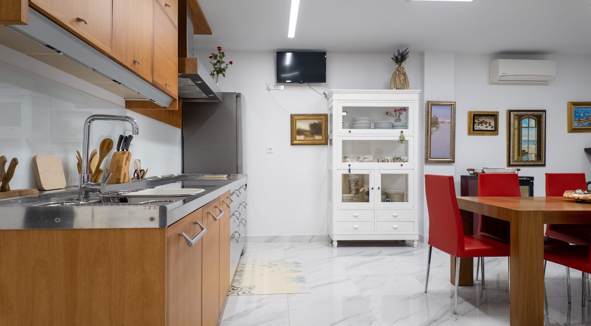 Exquisite Luxury Villa with Panoramic Sea and Mountain Views in Pedregalejo, Malaga