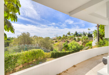 Magnificent five-bedroom, south-facing villa situated in the prestigious Village Las Lomas de Magna Marbella with sea views