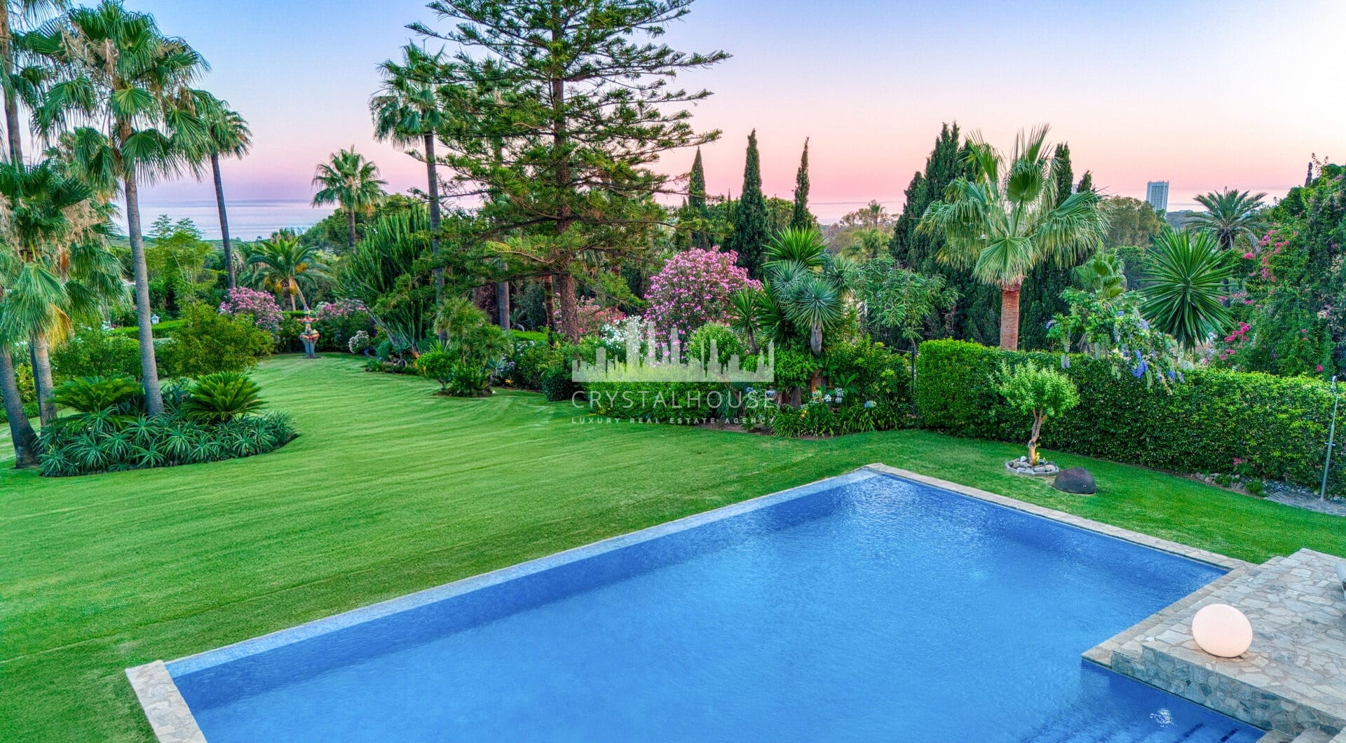 Beautiful, south facing four bedroom Villa located in the sought after area of Hacienda Las Chapas, Marbella
