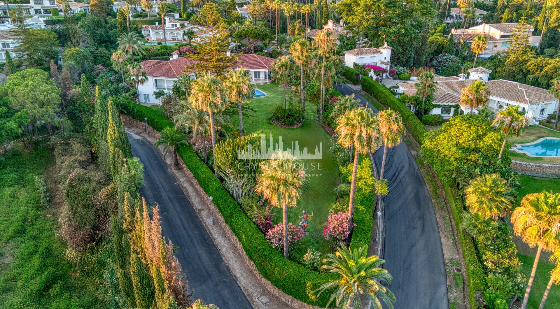 Beautiful, south facing four bedroom Villa located in the sought after area of Hacienda Las Chapas, Marbella