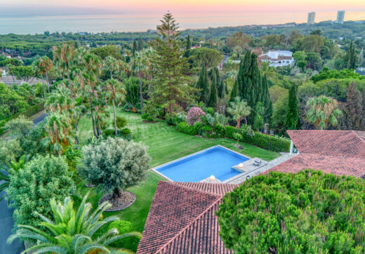 Beautiful, south facing four bedroom Villa located in the sought after area of Hacienda Las Chapas, Marbella