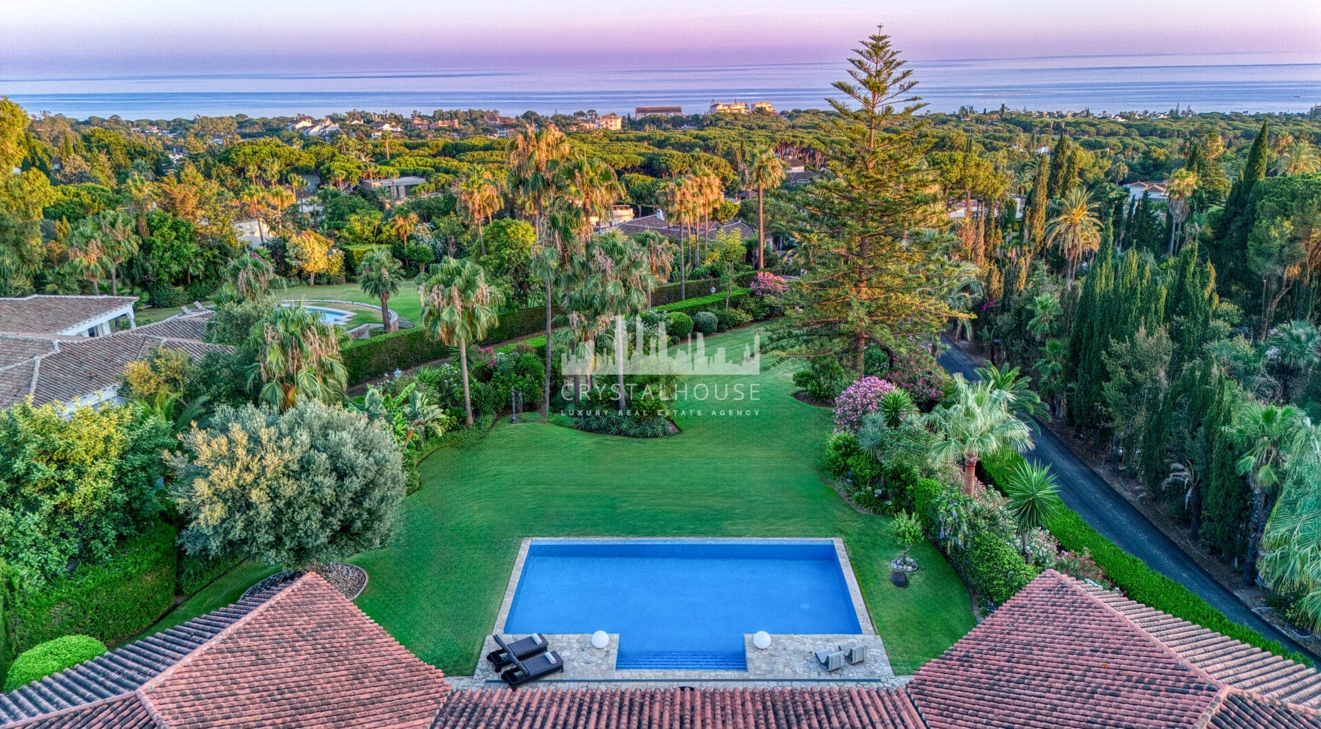 Beautiful, south facing four bedroom Villa located in the sought after area of Hacienda Las Chapas, Marbella