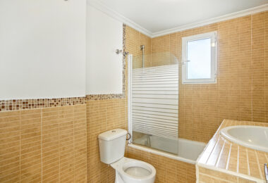 Fantastic reform opportunity; three bedroom apartment located in the gated community, Parque Elviria in Marbella - walking distance to the beach