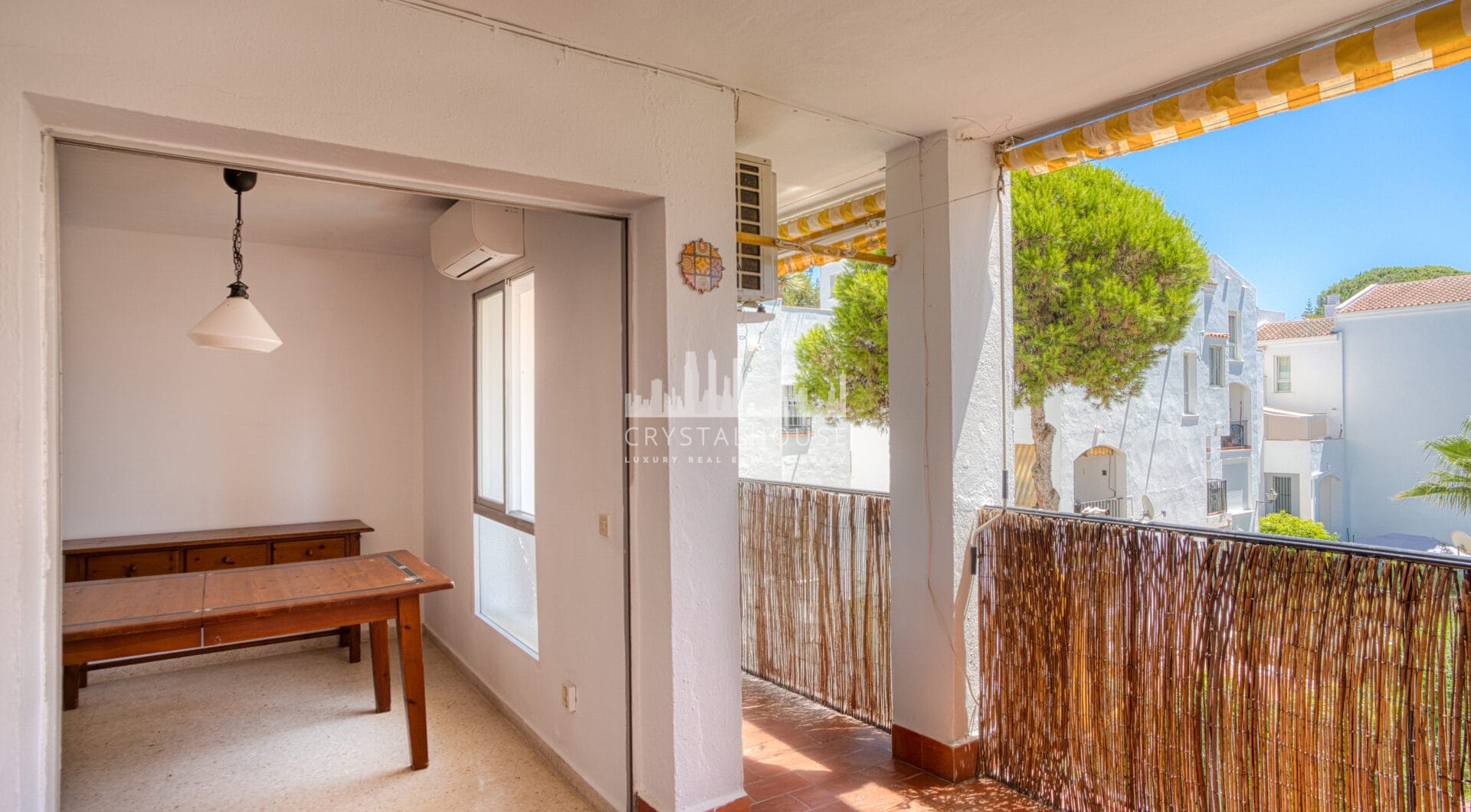 Fantastic reform opportunity; three bedroom apartment located in the gated community, Parque Elviria in Marbella - walking distance to the beach