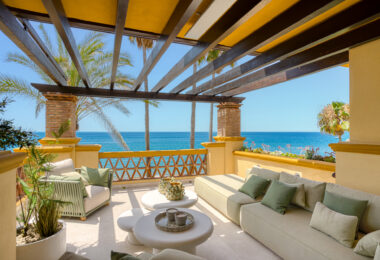 Luxurious south facing, three bedroom beachfront apartment, located in the prestigious community of Río Real Playa.