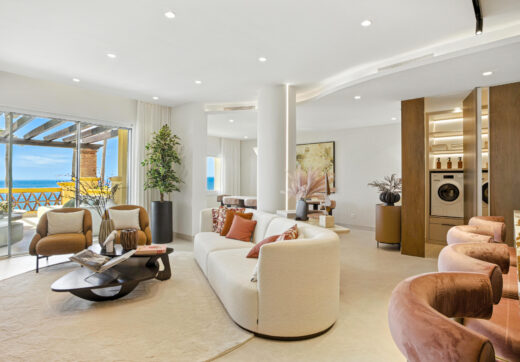 Luxurious south facing, three bedroom beachfront apartment, located in the prestigious community of Río Real Playa.