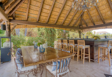 Elegant Six Bedroom, South-Facing Villa in Prestigious Lomas de Marbella Club