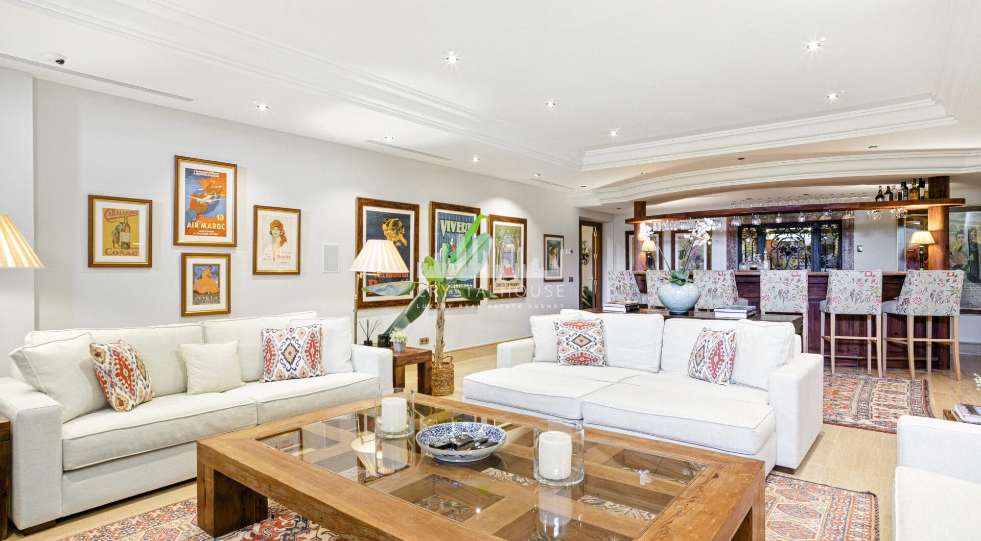 Elegant Six Bedroom, South-Facing Villa in Prestigious Lomas de Marbella Club