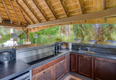 Elegant Six Bedroom, South-Facing Villa in Prestigious Lomas de Marbella Club