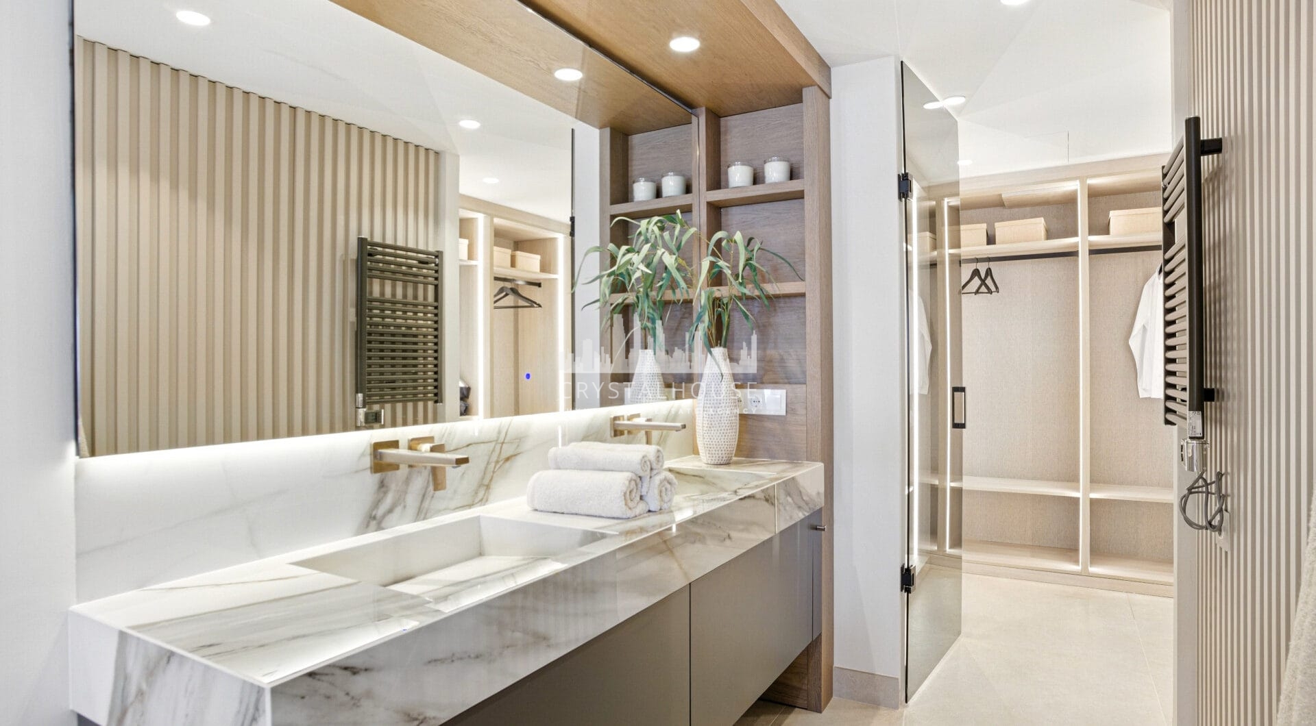 Stunning south facing, four bedroom ground floor apartment, set within the exclusive Los Granados del Mar urbanization on the New Golden Mile