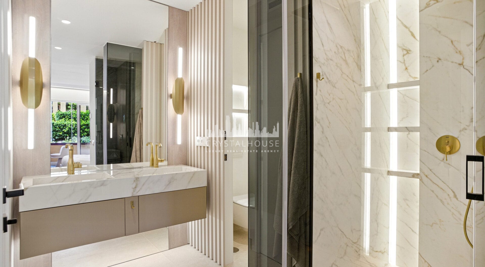 Stunning south facing, four bedroom ground floor apartment, set within the exclusive Los Granados del Mar urbanization on the New Golden Mile