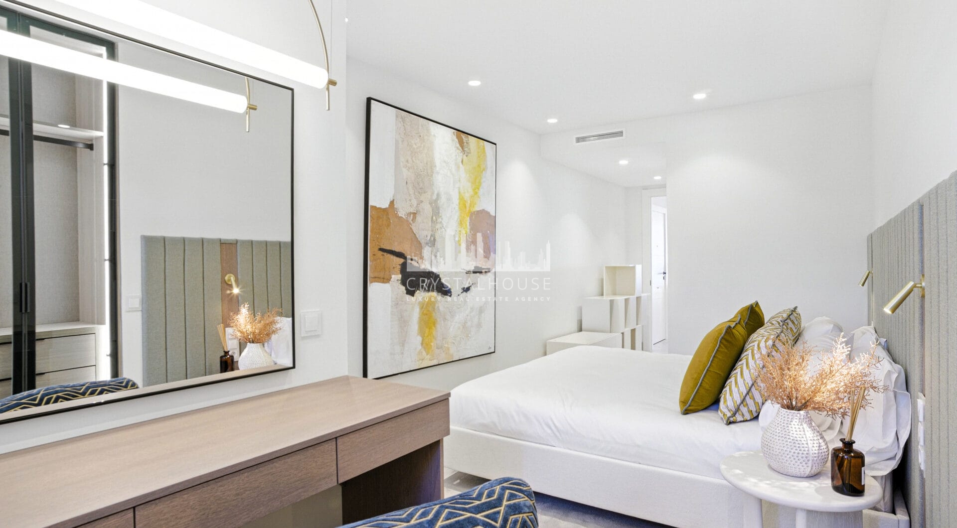 Stunning south facing, four bedroom ground floor apartment, set within the exclusive Los Granados del Mar urbanization on the New Golden Mile