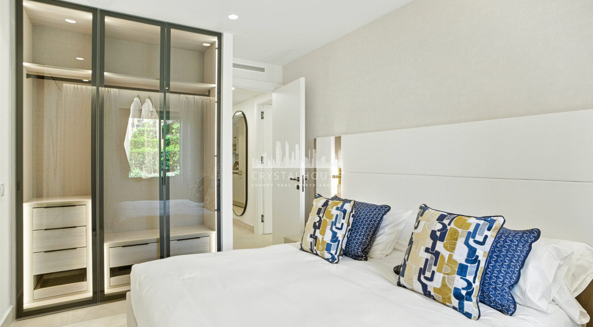 Stunning south facing, four bedroom ground floor apartment, set within the exclusive Los Granados del Mar urbanization on the New Golden Mile
