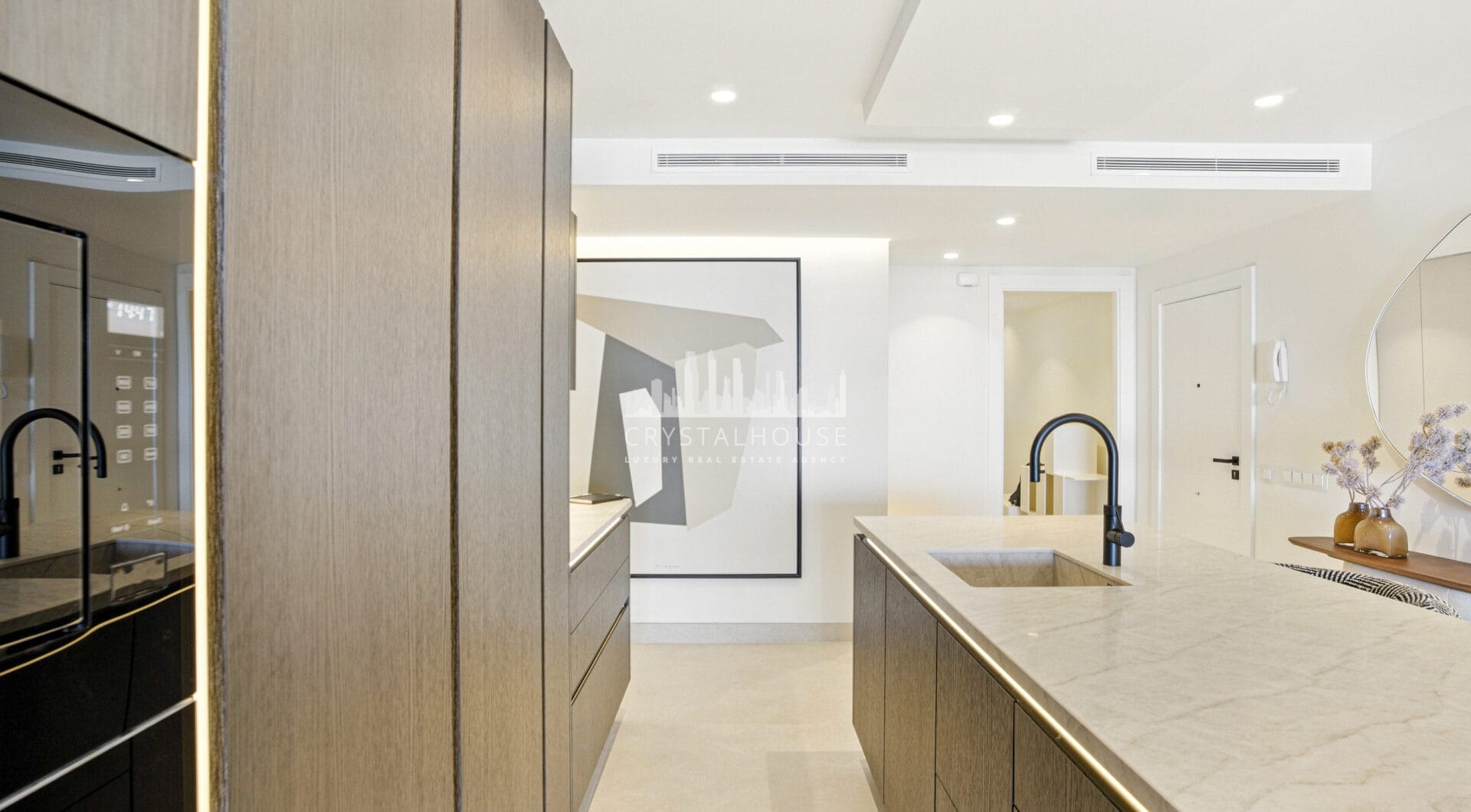 Stunning south facing, four bedroom ground floor apartment, set within the exclusive Los Granados del Mar urbanization on the New Golden Mile