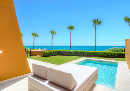 Stunning south facing, four bedroom ground floor apartment, set within the exclusive Los Granados del Mar urbanization on the New Golden Mile