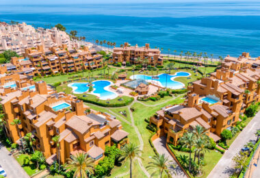 Stunning south facing, four bedroom ground floor apartment, set within the exclusive Los Granados del Mar urbanization on the New Golden Mile